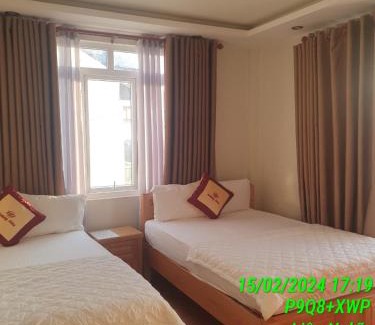 Duc Trong Hotel | Budget-Friendly Stay at Khách sạn Hoàng Hảo for Families