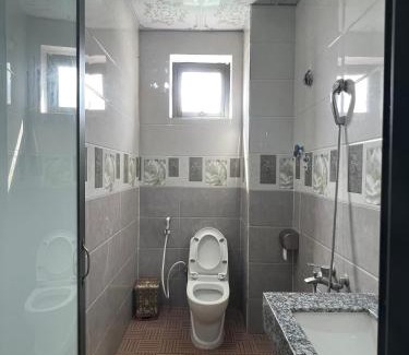 Dak Glong Hotel | Pet-Friendly Stay at KHÁCH SẠN HOÀNG QUANG - 8/10 Rated