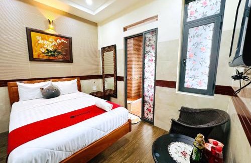 District 12 Hotel | Discover Khách Sạn Hoàng Thanh Thủy 4: Family-Friendly Stay