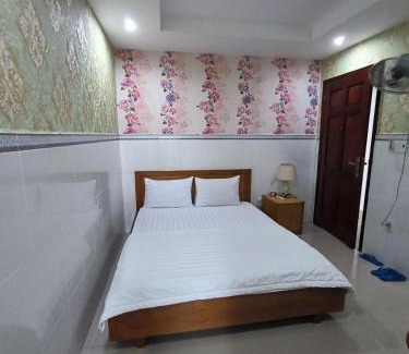 Binh Chanh Hotel | Family-Friendly Comfort at Khách Sạn Hoàng Phúc 2