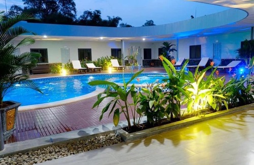 Thu Dau Mot Hotel | Discover Khang Điền 2: Family-Friendly Escape with Pool