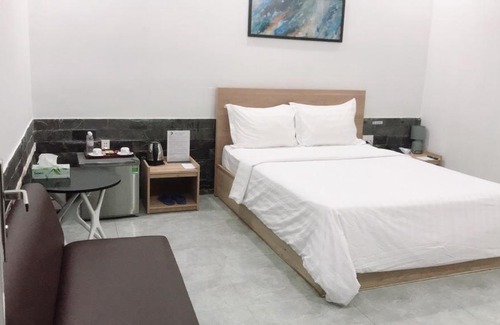 Thu Dau Mot Hotel | Discover Khang Điền 2: Family-Friendly Escape with Pool