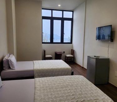 Song Cau Hotel | Pet-Friendly Oceanfront Stays at Khách Sạn Laura