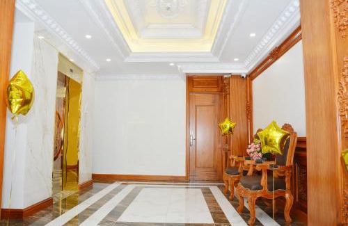 Duc Trong Hotel | Elegant Stay at Khách sạn Le Royal - Family Friendly & Accessible