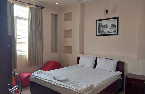 Binh Tan Hotel | Discover Relaxation at Khách sạn Mai Hoàng 2