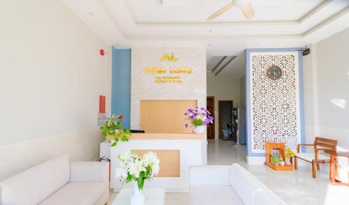 Tuy Hoa Hotel | Enchanting Stay at Khách sạn Minh Long with Oceanfront Views