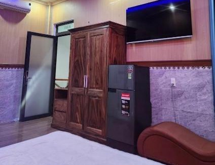 Di An Hotel | Cozy Stays at Khách sạn Minh Tiến with Breakfast Included