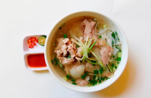 Thanh Hoa Hotel | Cozy KHÁCH SẠN NGỌC LY 2: Family-Friendly & Pet Accessible