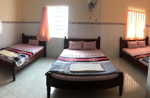 Long Xuyen Hotel | Discover Thanh Xuân Hotel: Pet-Friendly with Great Amenities