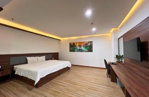Van Lam Hotel | Discover Relaxation at Khách sạn Phương Anh with Ocean Views