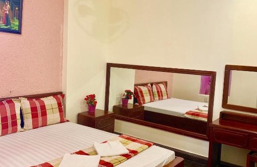 District 9 Hotel | Discover Khách sạn Phương Ly: Pet-Friendly Comfort Awaits