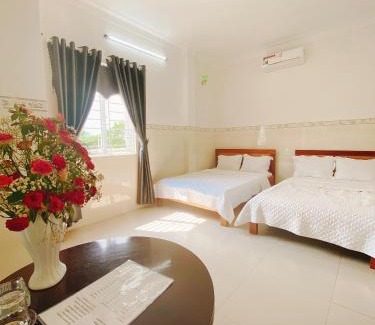 Sa Thay Hotel | Family-Friendly Stay at Khách Sạn Sơn Hạ with Breakfast