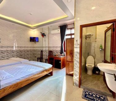 Soc Trang Hotel | Family-Friendly Khách sạn Vĩnh Chương with Great Reviews