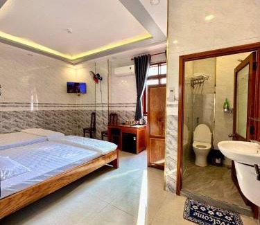 Soc Trang Hotel | Family-Friendly Khách sạn Vĩnh Chương with Great Reviews