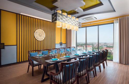 Viet Tri Hotel | Discover Khách Sạn X2 Vibe Việt Trì - Guest Rated 9.7/10