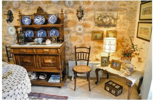 Agios Georgios Sykousis Apartment | Experience KH Traditional House - Rated 9/10 by Guests
