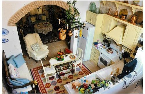 Agios Georgios Sykousis Apartment | Experience KH Traditional House - Rated 9/10 by Guests