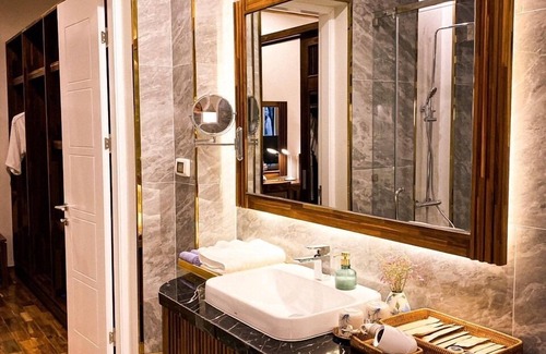 Thanh Hoa Hotel | Discover Khach San Anh Phat 1: Family-Friendly Comfort