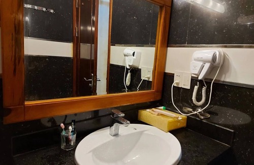Lang Son Hotel | Family-Friendly Retreat at Khach San Trieu Ky Voong