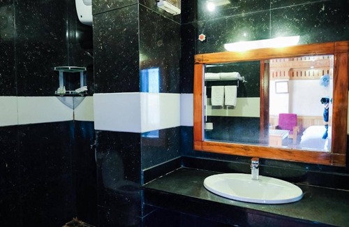 Lang Son Hotel | Family-Friendly Retreat at Khach San Trieu Ky Voong