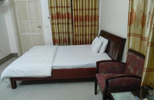Vinh Hotel | Family-Friendly Stay at Khach San Viet Uc with Great Reviews
