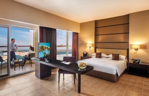 Abu Dhabi Hotel | Experience Khalidiya Palace Rayhaan: 5-Star Ocean View Retreat