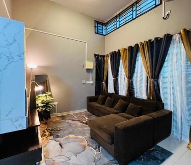 Kluang House | Discover Khalish Homestay: Family & Pet-Friendly Retreat