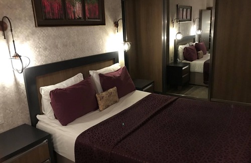 Tokat House | Inviting Khall Suite's: Child-Friendly with Breakfast & More