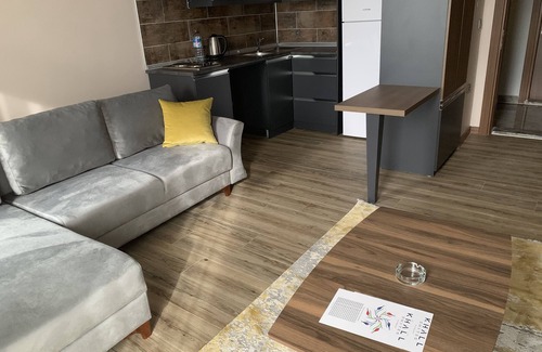 Tokat House | Inviting Khall Suite's: Child-Friendly with Breakfast & More