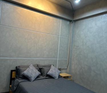 Maha Sarakham House | Exceptional Khampu Resident: Family-Friendly with Breakfast