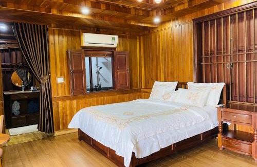 Hoi An Resort | Idyllic Khamy Riverside Villa: 10/10 Rated with Private Beach
