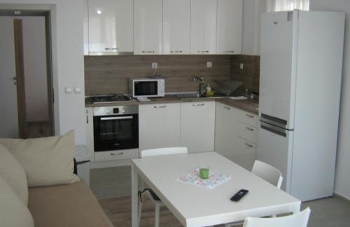 Elin Pelin Apartment | Cozy Khan Krum House & Apartments: Family-Friendly Retreat