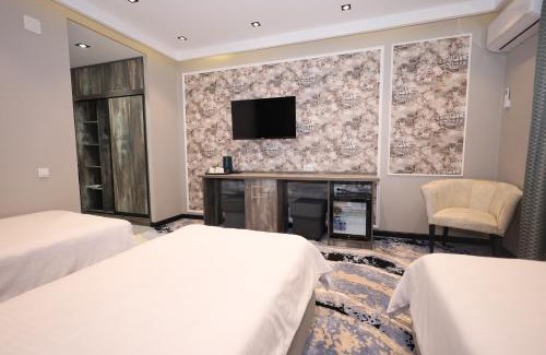 Turkestan Hotel | Pet-Friendly Comfort at Khan Palace: Family and Dining Options