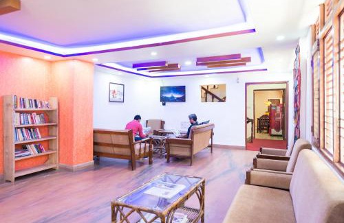 Thamel House | Comfortable Khangsar Home: Family-Friendly with Breakfast