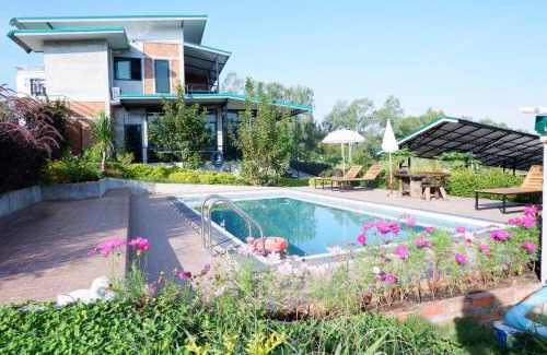 Khaem Son Resort | Relaxing Khao Kho Overview Resort with Pool & Restaurant