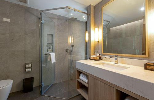 Khao Lak Resort | Impressive Khaolak Merlin Resort with Oceanfront Amenities