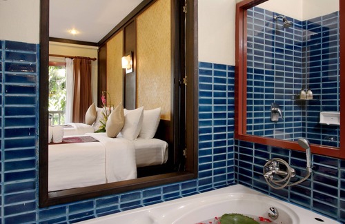 Khao Lak Hotel | Escape to Khaolak Paradise Resort: 4-Star Ocean View Retreat