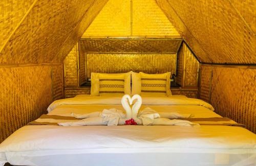 Khlong Sok Resort | Experience Khaosok Monkeys & River Camps with Spa and Hot Tub