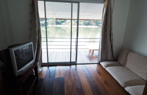 Tha Sao Hotel | Idyllic Khaothone River View Resort with Pool & Family Amenities