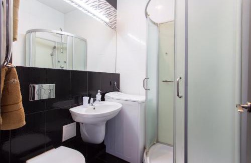 Dzerzhyns'kyi District Apartment | Family-Friendly Kharkiv Apartments with Hot Tub Amenities