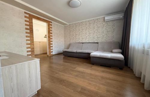 Petrovskoye Hotel | Budget-Friendly Stay at Kharkovlux with Breakfast Included