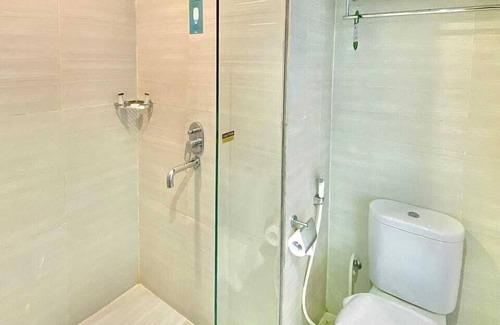 Gresik Hotel | Budget-Friendly Khas Gresik with Pool and Family Amenities