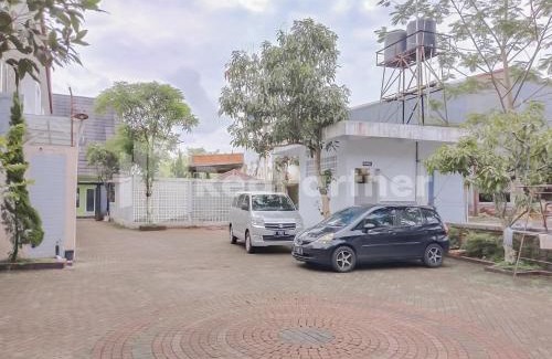 Tasikmalaya Hotel | Budget-Friendly Khayrizsan Guest House with Family Amenities