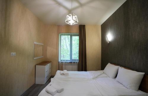 Dilijan House | Family-Friendly Khaz Cottage in Scenic Dilijan