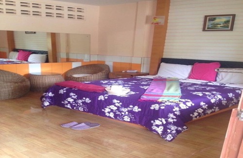 Khao Rup Chang Hotel | Discover Khiang Le Resort 2: Family-Friendly Oasis with Pool