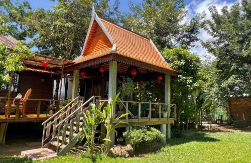 Siem Reap Villa | Guest Rated 9.9: Khmer Oasis by the Lake with Dining