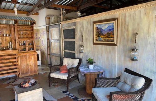 Mooinooi Apartment | Dynamic Khulasonke: Guest Rated 8/10 with Kitchen Amenities
