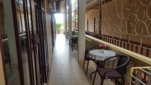 Koh Tao Hotel | Relaxing Oceanfront Stay at Khun Ying House - Guest Rated 8.1
