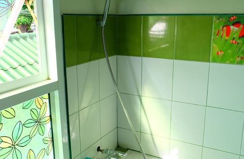 Chaweng City Center House | Relax at Khuntim Homestay Koh Rat with Family-Friendly Amenities