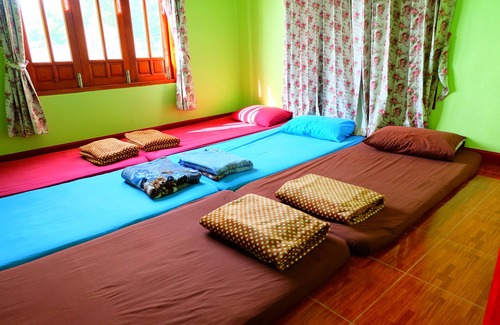 Chaweng City Center House | Relax at Khuntim Homestay Koh Rat with Family-Friendly Amenities
